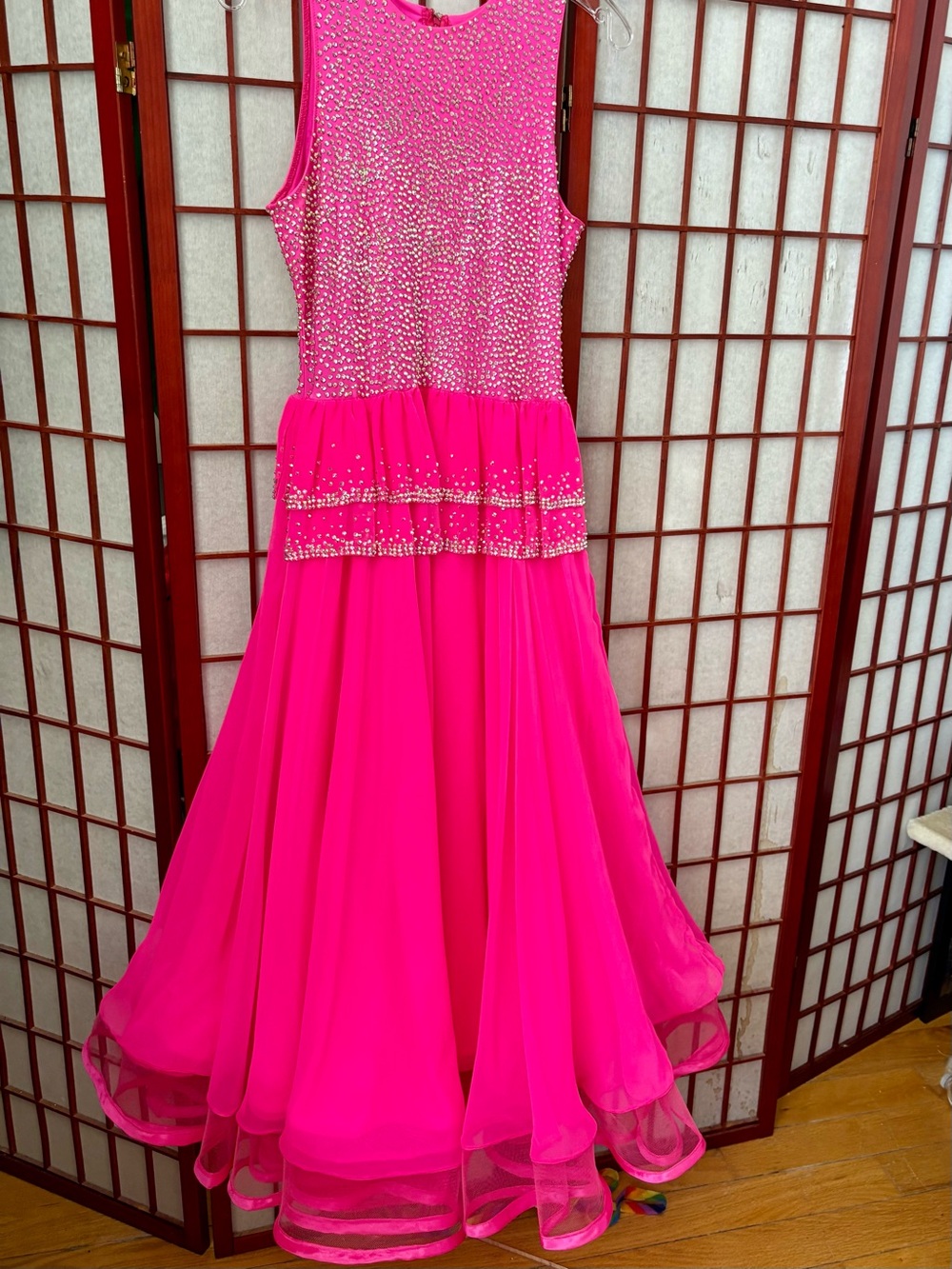 Prom Ballroom Hot Pink dress. Sz L fits 12 Hot pink w rhinestone gloves